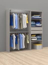 Découvrez les meilleures idées, les conseils et les astuces pour vivre mieux à la maison avec l'équipe d'homelisty.com Amenagement De Placard Sophy Chene Gris Extensible Eclairage Led Bricomarche