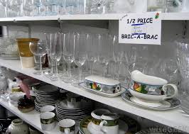 Store wooden spoons, spatulas, and ladles in a large utensil caddy. How Do I Choose The Best Vintage Kitchen Accessories