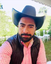 Photo by Greg Ramos (@omar_ramosd) · June 17, 2023