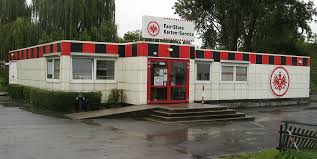 Für männer, frauen und kinder. File Eintracht Frankfurt Fanshop Riederwald Jpg Wikimedia Commons