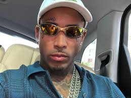 Romance de Sandy com nutrólogo está firme e casal ja faz programas em  família, diz site