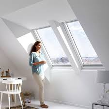 Mehr Licht Luft Und Leben Unterm Dach Mit Grosszugigen Fensterkombinationen Von Velux Inspiration Infos Und Preise Hier Dachfenster Dach Fenster