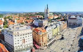 The population of zagreb in the year 2007 was 784,900 (1,093,900 in the metropolitan area). Best Of Croatia Zagreb Rovinj Plitvice Hvar Dubrovnik 15 Days Kimkim