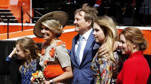 ˈkoːnɪŋzdɑx (listen)) or king's day is a national holiday in the kingdom of the netherlands. Koninklijk Gezin Met Koningsdag Naar Eindhoven Nos