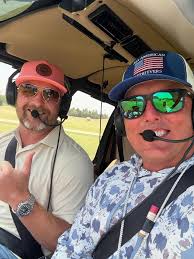 Busy day at the kennel! Never know when a great client might “drop” in!  @jakebrydon is Hardy's owner, along with Daphne, Freeman, Twiggy, Prima,  Tor, Pilot, Willie, Waylon, Hank, Johnny & Merle!! @