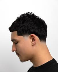 I remember having a hard time keeping my tapers low! That shit used to piss  me off lol. My low tapers would always turn into fades. Any ways, here's a  new tutorial