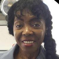 Annette Hinshaw's Instagram, Twitter & Facebook