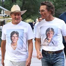 Matthew McConaughey and Woody Harrelson Wear Each Other’s Vintage Photos, Plus Ciara, Julia Roberts and More