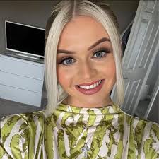 UPDATE: Owner found. Thank you to everyone who took the time to share and  comment and to the lovely Laura for taking this bunny in temporarily. I'd  like to hope more precautions