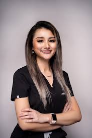 Dr. Michelle Nguyen – diamonddentists.com