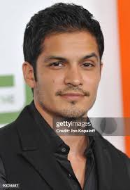 1,560 Jon Gonzalez Photos & High Res Pictures