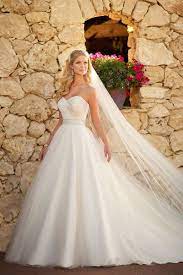 30 Wedding Gowns Under 1 000 Ball Gowns Wedding Pretty Wedding Dresses Ball Gown Wedding Dress