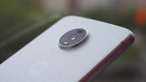 Is an option for keeping the device screen from locking when looking at it. Motorola Moto Z4 Review A Placeholder That S Lost Its Place In My Heart