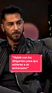 🗣️ "Alguna vez hablé con los dirigentes para que echaran al entrenador",  contó Johnny Herrera, en el programa El Legado. Eso sí, no especificó quién  fue. 🤔 ¿A quién crees que se refería 'Samurái'? ...