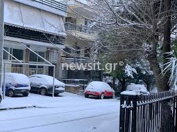 Άστατος καιρός σήμερα δευτέρα 7 ιουνίου, με τοπικές βροχές και σποραδικές καταιγίδες. Kairos Xionizei Sthn A8hna To Estrwse Sta Boreia Proastia Pics