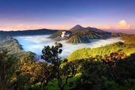 Lukisan atas pemandangan yang akan ditampilkan ini adalah ilustrasi. 15 Pemandangan Pegunungan Terindah Di Indonesia Dan Dunia Akasaka Outdoor