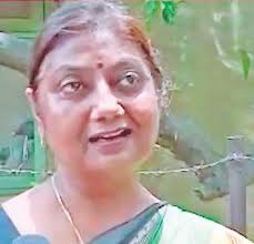 CM के खिलाफ लगे पोस्टर हटाए तो मिला तबादला