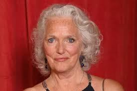 Emmerdale's Mary actress left 'terrified' after barrage of scam calls and  emails