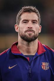 Happy Monday, everyone! ☀️ We've kicked off the week with our morning  drills, and the atmosphere is full of fresh energy and determination. In  the video, our annual player Andrea Cabio is