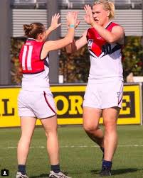 Hannah mouncey (born callum mouncey, 21 october 1989) is an australian national squad handball player who also plays australian rules football. Trans Footballer Hannah Mouncey Received 500 Death Threats For Wanting To Play In Women S League