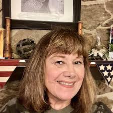 Michele Mohr's Instagram, Twitter & Facebook