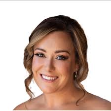 Sharing some gentle hugs from our manatee friends this #NationalHuggingDay  💙🫂🌊 📍Silver Springs State Park 🎥: Otter Paddle Orlando