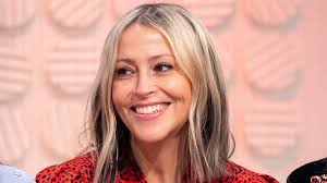 Nicole Appleton breaks down in tears