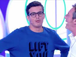 Paul s'est incliné aux 12 coups de midi jeudi après 153 victoires et plus de 690 000 euros de gains. Elimination De Paul Les 12 Coups De Midi Le Sms Bouleversant De Sa Mere Sophie Devoile Par Jean Luc Reichmann Femme Actuelle Le Mag