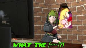 Melony checks out Bobs internet history. : rSMG4