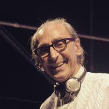 Franco battiato was born on march 23, 1945 in jonia, sicily, italy. Franco Battiato Fans Club Home Facebook