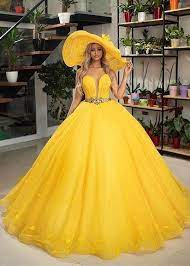 Pin De Maria Paula Diaz Casado En Xv Dorado Amarillo Moka Cafe Champagne Vestidos De Quinceanera Vestidos Rojos De Quinceanera Vestidos Fiesta 16 Anos