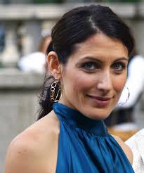 Dr house est un drame médical de la télévision américaine. Lisa Cuddy Wikipedia