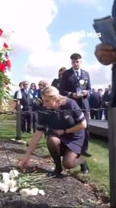Flight 93 victims honored with white rose tribute 25 years after 9/11 terrorist attacks — Fox News