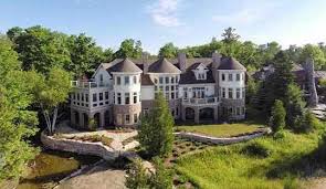 We purchased our condo 'boat house' charlevoix accolades: Lake Charlevoix Estate 10 500 000 Pricey Pads