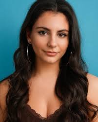 Please welcome beautiful company member @bellasavastano 🫶 Bella Savastano  was born and raised in Belleville, NJ where she started dancing at the age  of 3. Bella started her professional training in NYC