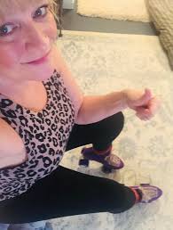 Hi! I'm new to this group. I recently joined because I love skating! Been  skating for 52+ years and got back onto quads a year ago after skating