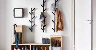 Eine nicht weniger ausgefallene garderoben idee ist die kleiderstange. Genial Garderobe Gestalten Garderoben Gestalten Selbstgebauter Kleiderstander Wandgarderobe Design
