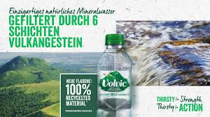 Volvic wird durch sechs schichten vulkangestein gefiltert und erhält so seine einzigartige mineralisierung und den frischen geschmack. Volvic Deutschland On Twitter Entdecke Volvic Naturliches Mineralwasser In Neuer Verpackung Aus 100 Recyceltem Material Ausser Deckel Amp Etikett Es Wird Durch 6 Schichten Vulkangestein Gefiltert Und Erhalt So Seinen Einzigartigen Geschmack