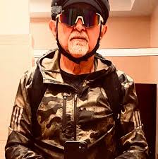 ONE OF THE MOST INCREDIBLE MARATHON STORIES EVER WRITTEN 🥹💙 Günther  Hallas, 83, finished the 50th BMW BERLIN-MARATHON — 50 years after winning  the very first 🏅✨ LEGENDS DON'T RETIRE — THEY KEEP RUNNING🔥