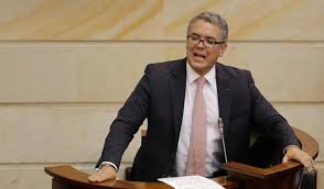 Lea aquí todas las noticias sobre ivan duque: La Ley Naranja Aprobada En El Congreso Explicada Por El Senador Ivan Duque La Fm