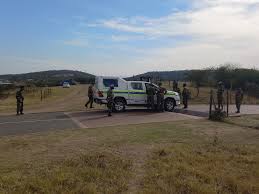 Following that, eff leader julius malema choppered in for tea at. Zuma Latest Mkmva Members Block Police From Entering Nkandla