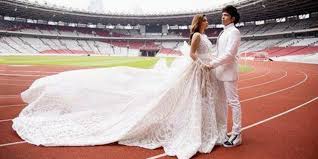 Kabupaten ini memiliki banyak tempat wisata yang menarik untuk kita kunjungi. Ada Yang Beratnya 10 Kg Ini Fakta Gaun Mewah Aurel Hermansyah Saat Prewedding Di Gbk Merdeka Com