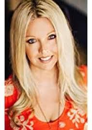 Kelly Amber's Instagram, Twitter & Facebook