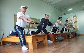Homens Fazendo Pilates Ego Noticias