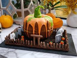 Recettes Et Decoration De Gateau Halloween Facile Inspiration Garantie En 10 Exemples Insolites Maison 2018 Gateau Halloween Facile Gateaux A La Citrouille Gateau Halloween