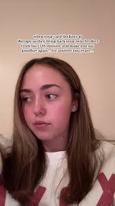 Alexis Healey's Instagram, Twitter & Facebook