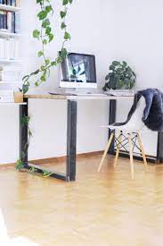 Den tisch gibt es heute noch im haus meiner eltern. Schreibtisch Selber Bauen Im Industriestil Meine Bau Anleitung Bonny Und Kleid