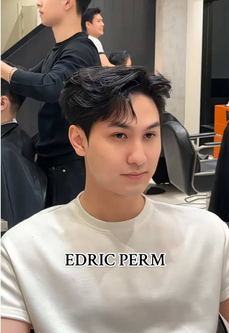 Uốn Side part phong cách tại EDRIC PERM
