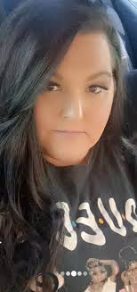 I don't understand why Wendy didn't close & lock the office door before she  started going through Ej's phone!