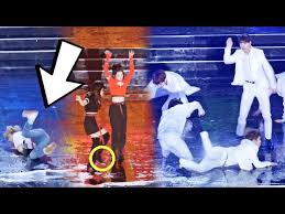 Kpop Idols Fall Slip Because Of Wet Stage K Popまとめ